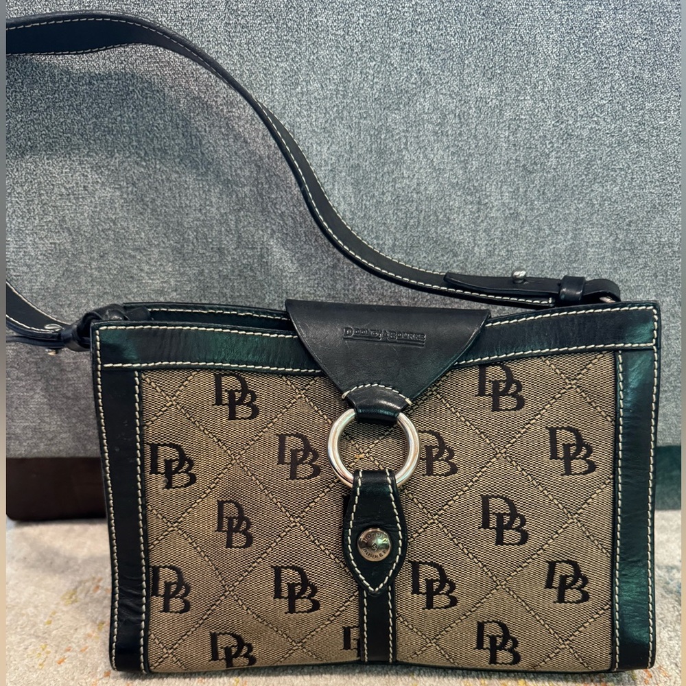 DOONEY AND BOURKE large ring flap grey and black canvas with black leather trim
